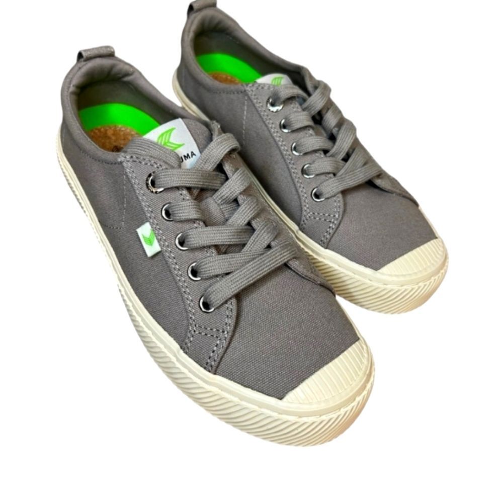 Cariuma OCA Low Mystic Gray Canvas Sneakers Women’s Size 8